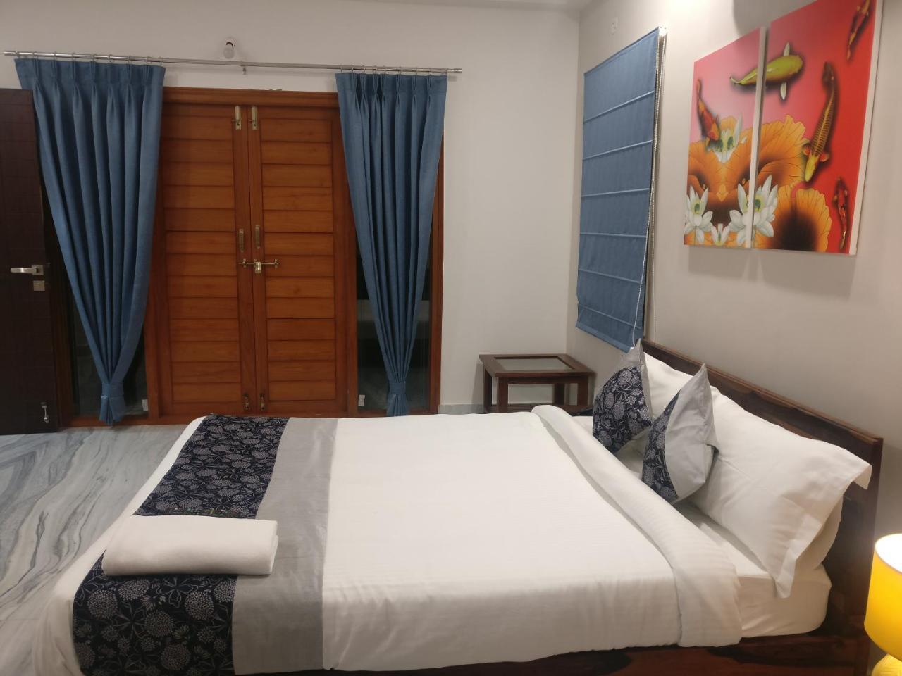 Misty Lake Guest House Hyderabad Esterno foto