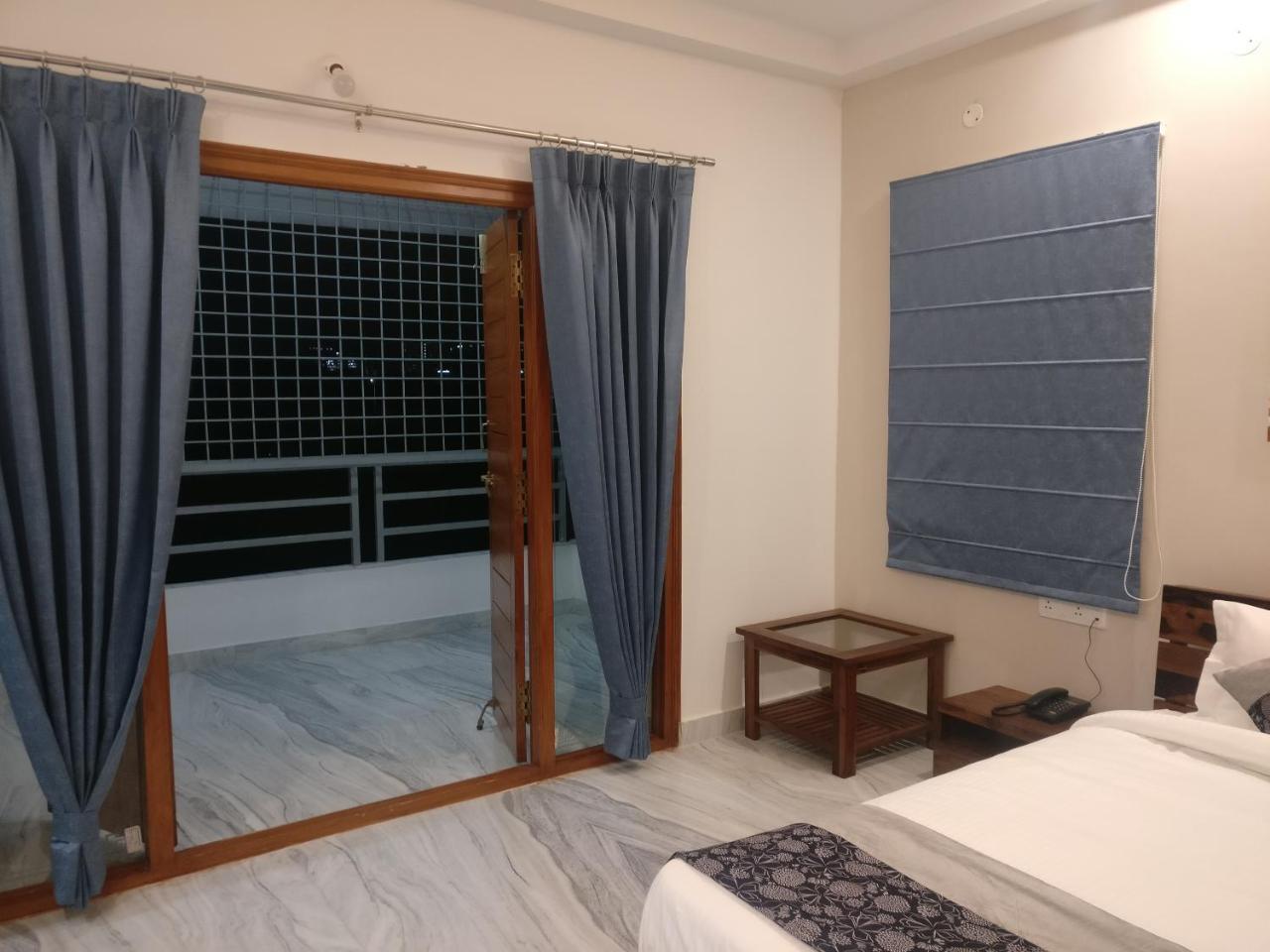 Misty Lake Guest House Hyderabad Esterno foto