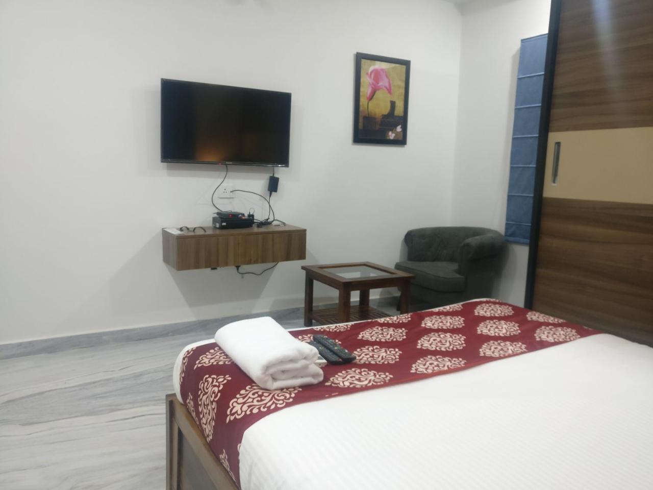 Misty Lake Guest House Hyderabad Esterno foto